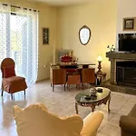 In Theologos With Wi-fi Holiday home