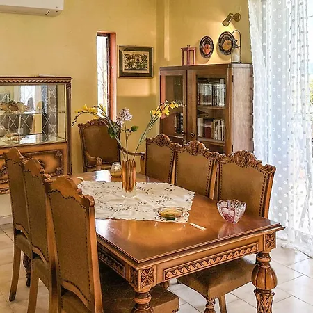 Holiday home In Theologos With Wi-fi *