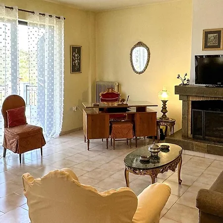 In Theologos With Wi-fi Holiday home