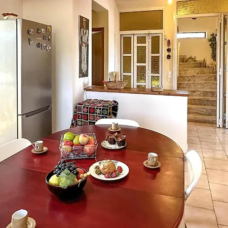 Сasa de vacaciones In Theologos With Wi-fi