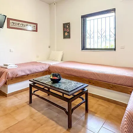 Сasa de vacaciones In Theologos With Wi-fi *